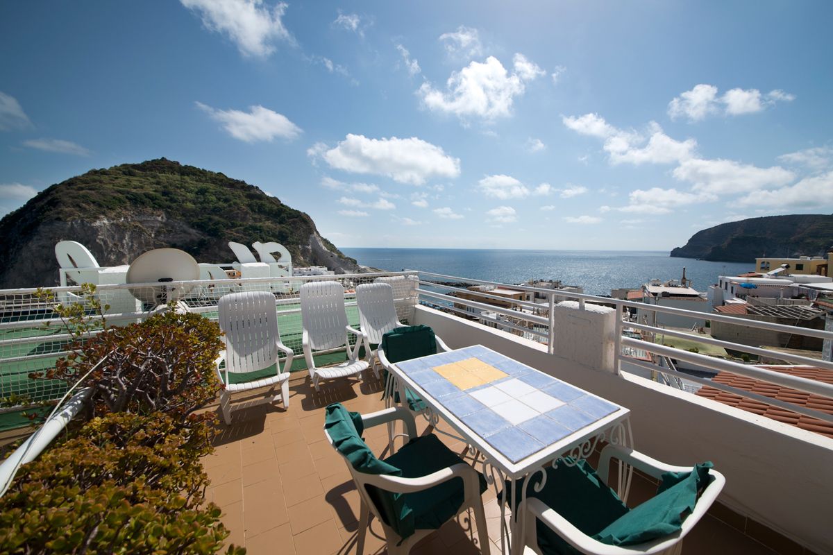 Camere vista mare laterale Hotel La Palma a Sant’Angelo d’Ischia